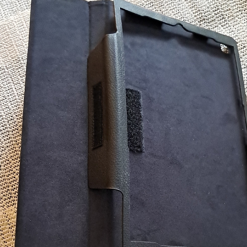 Leathet Tablet Case - Picture 7 of 10